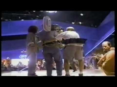 Pulp Fiction Behind The Scenes - Quentin Tarantino Dancing