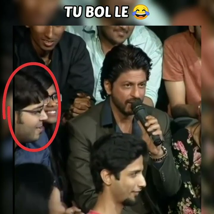 SRK FUNNY MOMENT WITH A FAN  XD | Must Watch