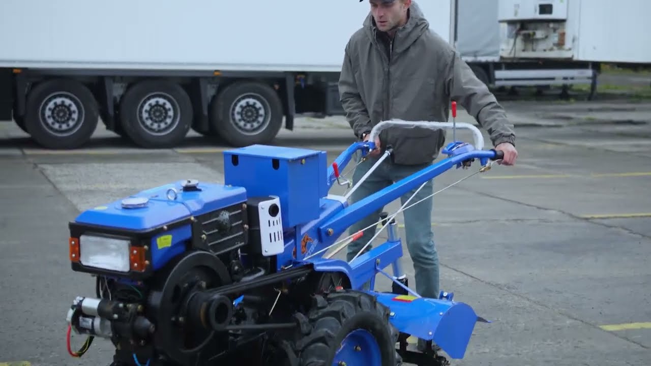 Мотоблок Зубр JR-Q12E, 12 л.с., дизель, жидкостное (с фрезой