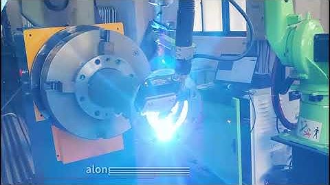 Weld Navigator® laser seam tracking with LBBBD robot enables precise automatic flange welding.
