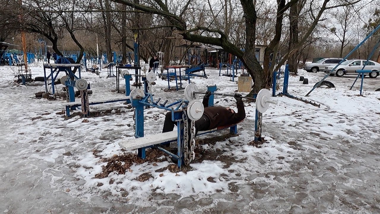 Hard Core Outdoor gym in Kiev Ukraine. Kachalka.