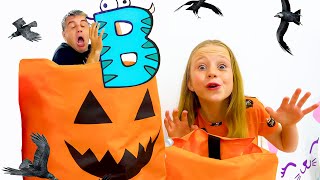 Bảng chữ cái tiếng Anh vui nhộn của Nastya và Evelyn. Câu chuyện Halloween dành cho trẻ em