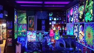 the blacklight room at penny lane
