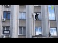 Участник АТО хотел прыгнуть с 3-го этажа здания ОГА
