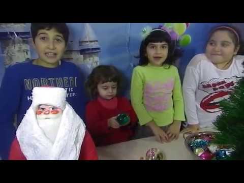 ვრთავთ საახალწლო ნაძვის ხეს.