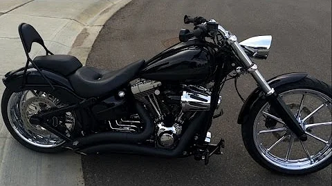 H-D FXSB Breakout Custom  Airride V&H Sound (Brett from Canada)