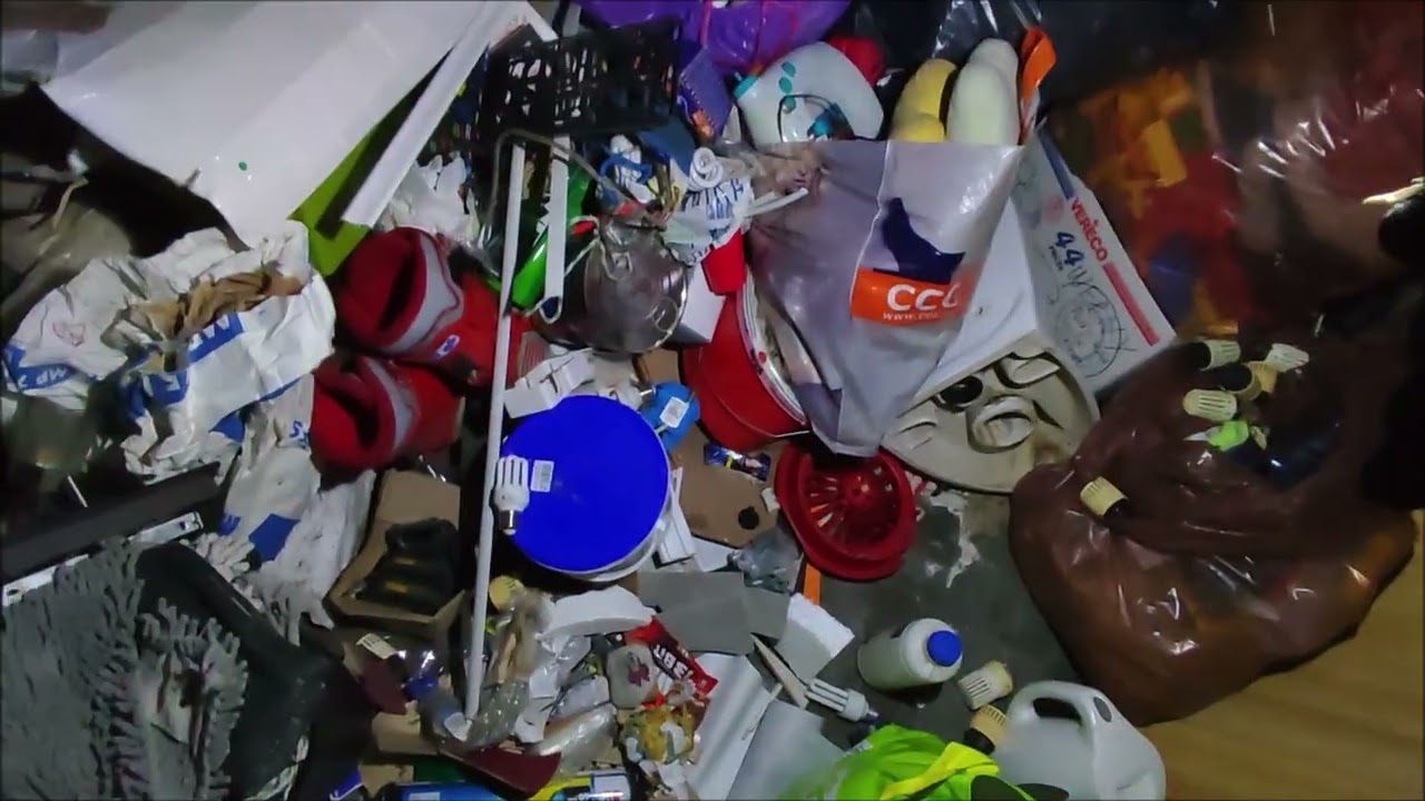 Puste kontenery śmietnikowe zobacz ile znalazłem