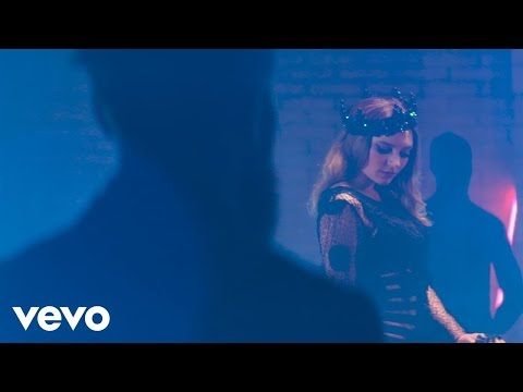 Daya - Sit Still, Look Pretty