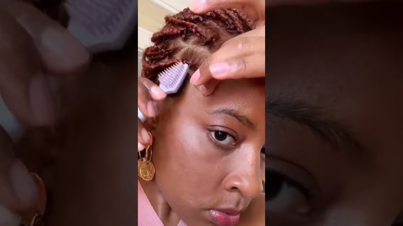 Laying edges got a lot easier. See about the Baby Tress Edge Styler🫶🏽