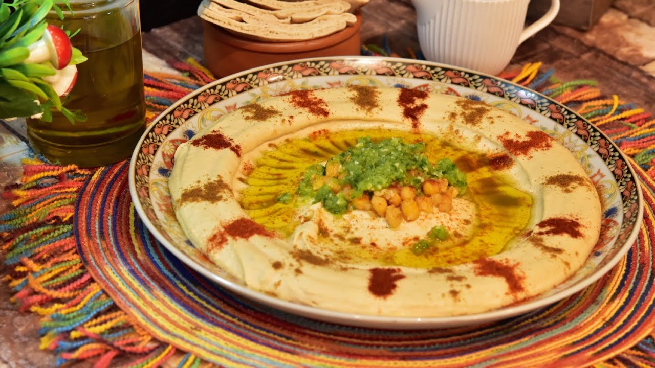 خليكم بالبيت وتعالو نعمل الذ صحن حمص   بنافس المطاعم مع التتبيله الخاصه للحمص Chickpeas (hummus)