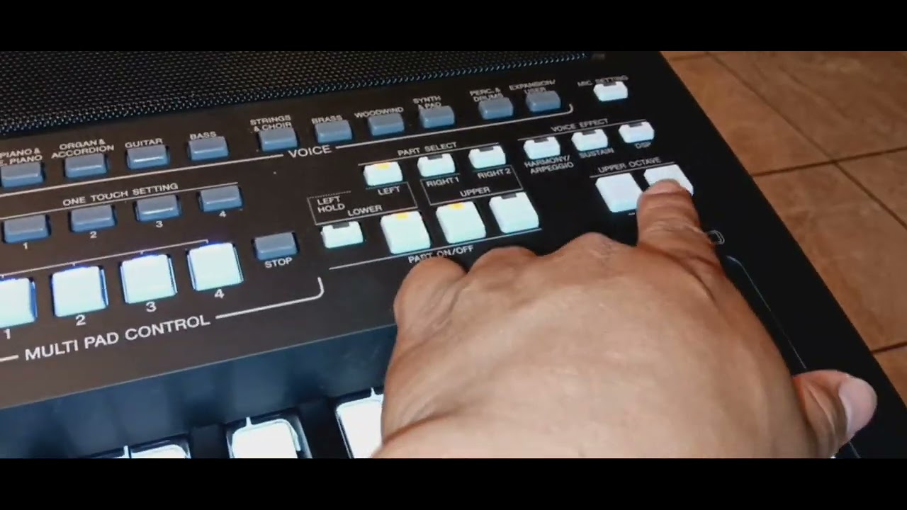 como poner  piano y bajo y afinación de bajo en teclado yamaha psr sx600