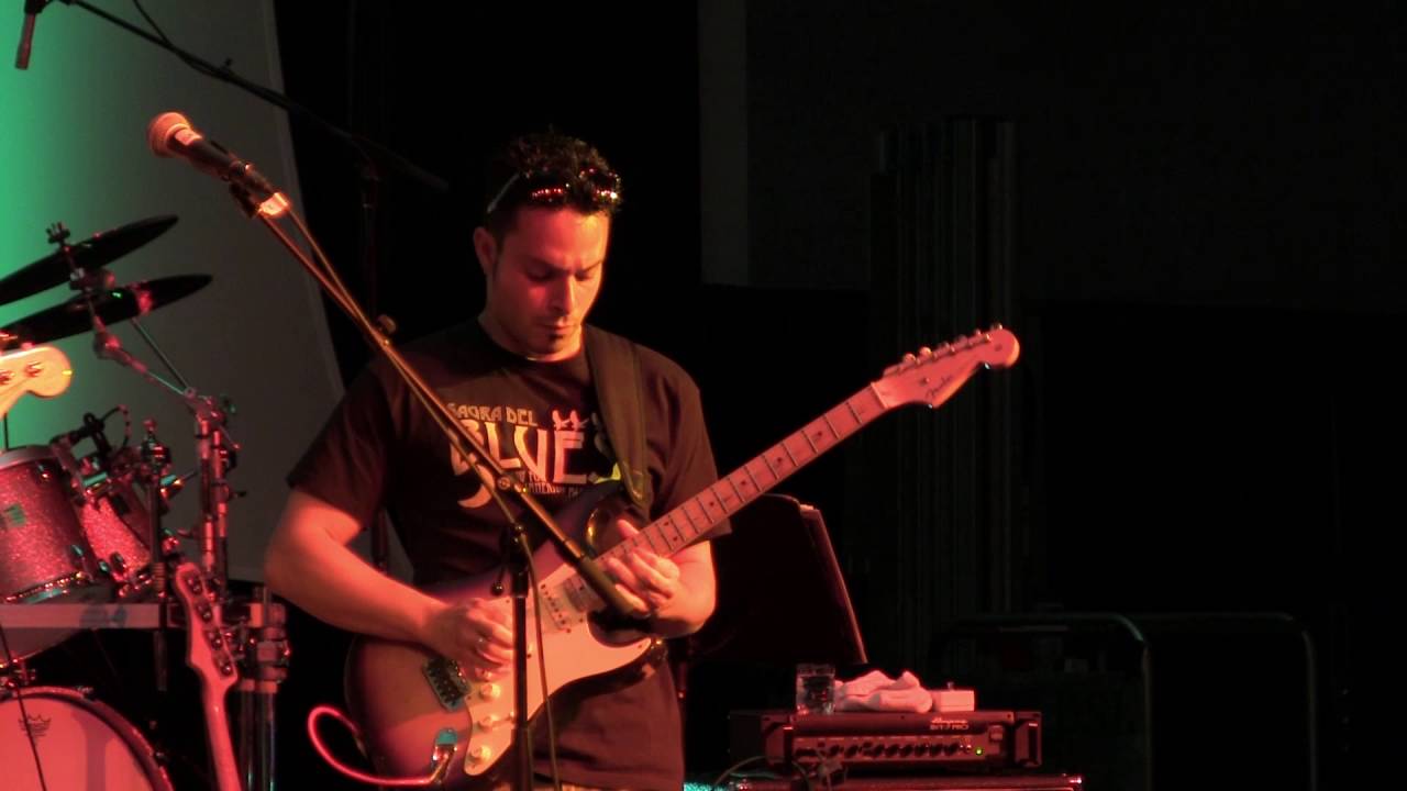 The Thrill Is Gone - Gary Hoey & Dany Franchi at the 2016 Dallas International Guitar Show Day 3