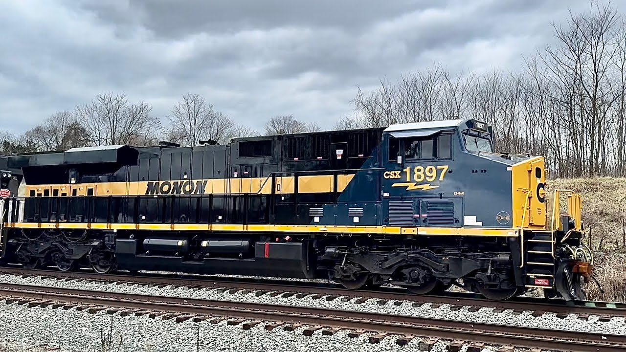 CSX’s M216 HU Monon & New York Central with an Over/Under - YouTube