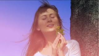 Scene from La vie en rose (feat. Cécile McLorin Salvant) (2018)