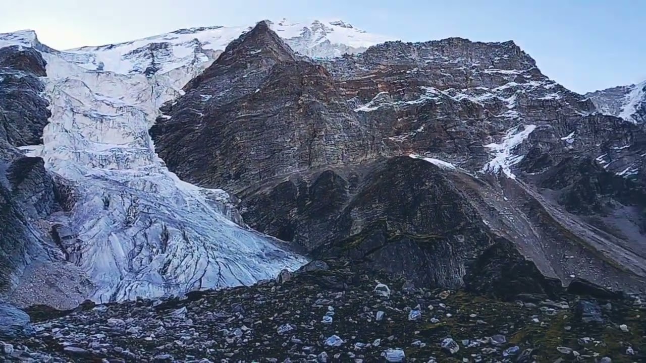 Ronti Pass. Homkund 16800ft. 