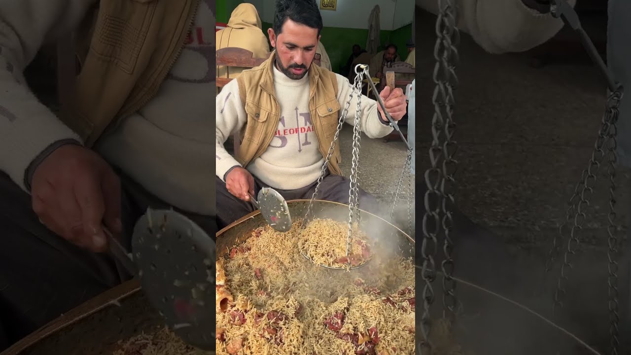 100 Years Old Way Of Selling Rice On Desi Scale Authentic Beef Chawal ZaarNosh Degi Swabi