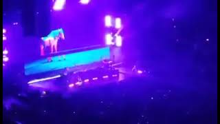 #ShittyMillennialVideos 📱📹🎬 Depeche Mode - Enjoy/Silence 🤫 @ Moda Center  Portland, OR  10/23/2017