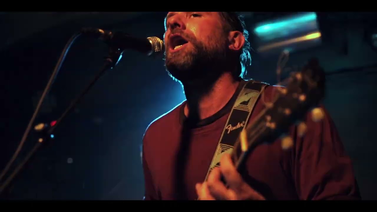 Guarda Broken Lock - Post Modern Song su YouTube Guarda Broken Lock - Post Modern Song su YouTube