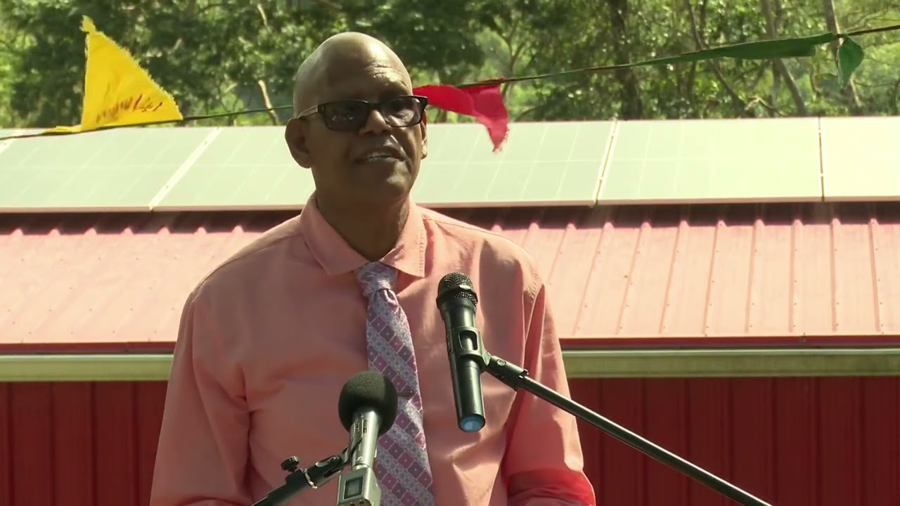 Компания Sandals запустила пилотный проект по использованию солнечной энергии в школах при методи...