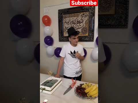 ابوالفضل آدینه زاده ۱۷ ساله اهل مشهد تک پسر بود که با بیش از هفتاد گلوله ساچمه ای ماموران کشته شد