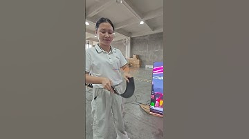 She installs a flexible LED in seconds—look closely: it’s backwards.#yuchip #flexibleled #ledmodule