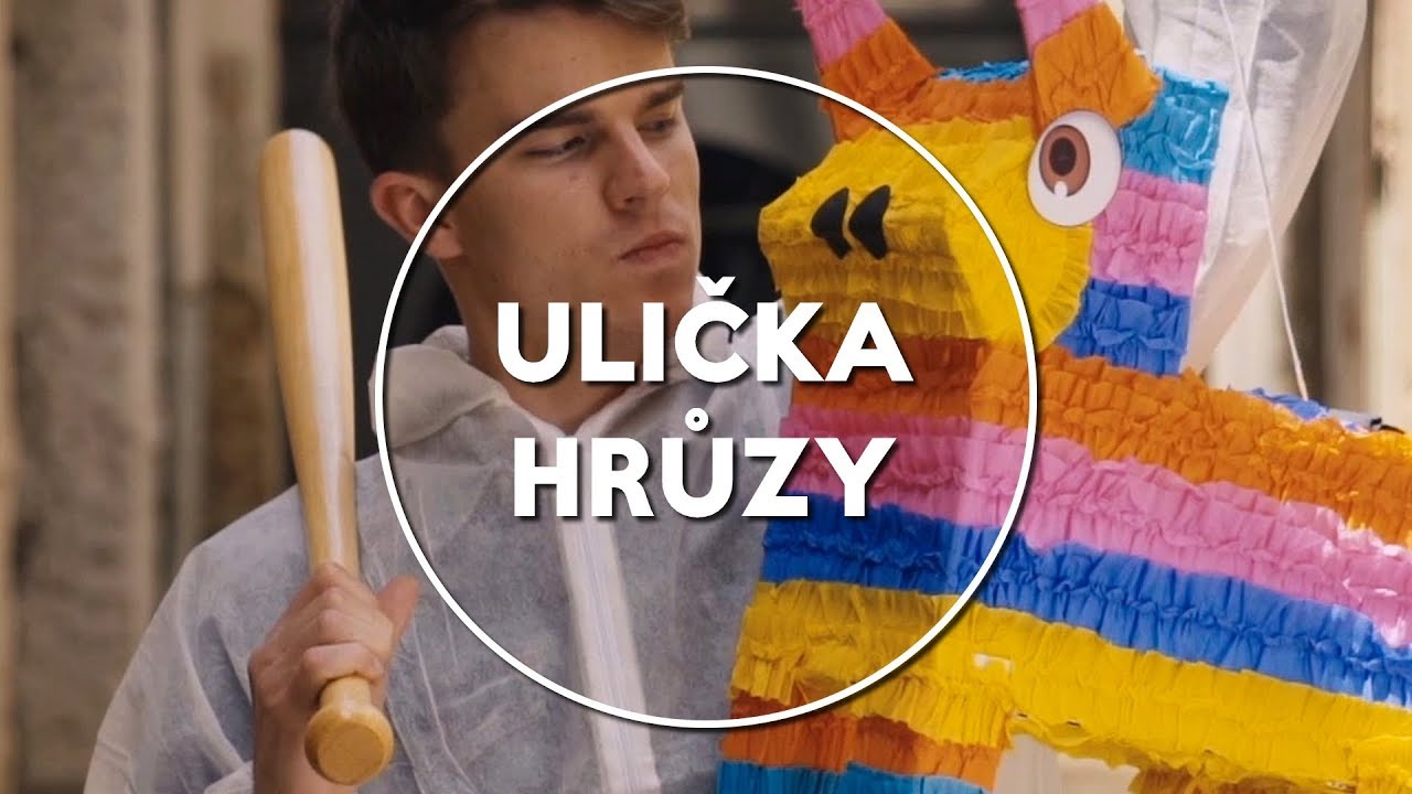 Ulička Hrůzy w/House, LucyPug | KOVY