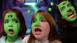 ALiEN FAMiLY turn everyone into ALiENS!! Adley & Navey have a Secret Plan to transform Brookhaven by G for Gaming 2,232,314 views 1 month ago 18 minutes