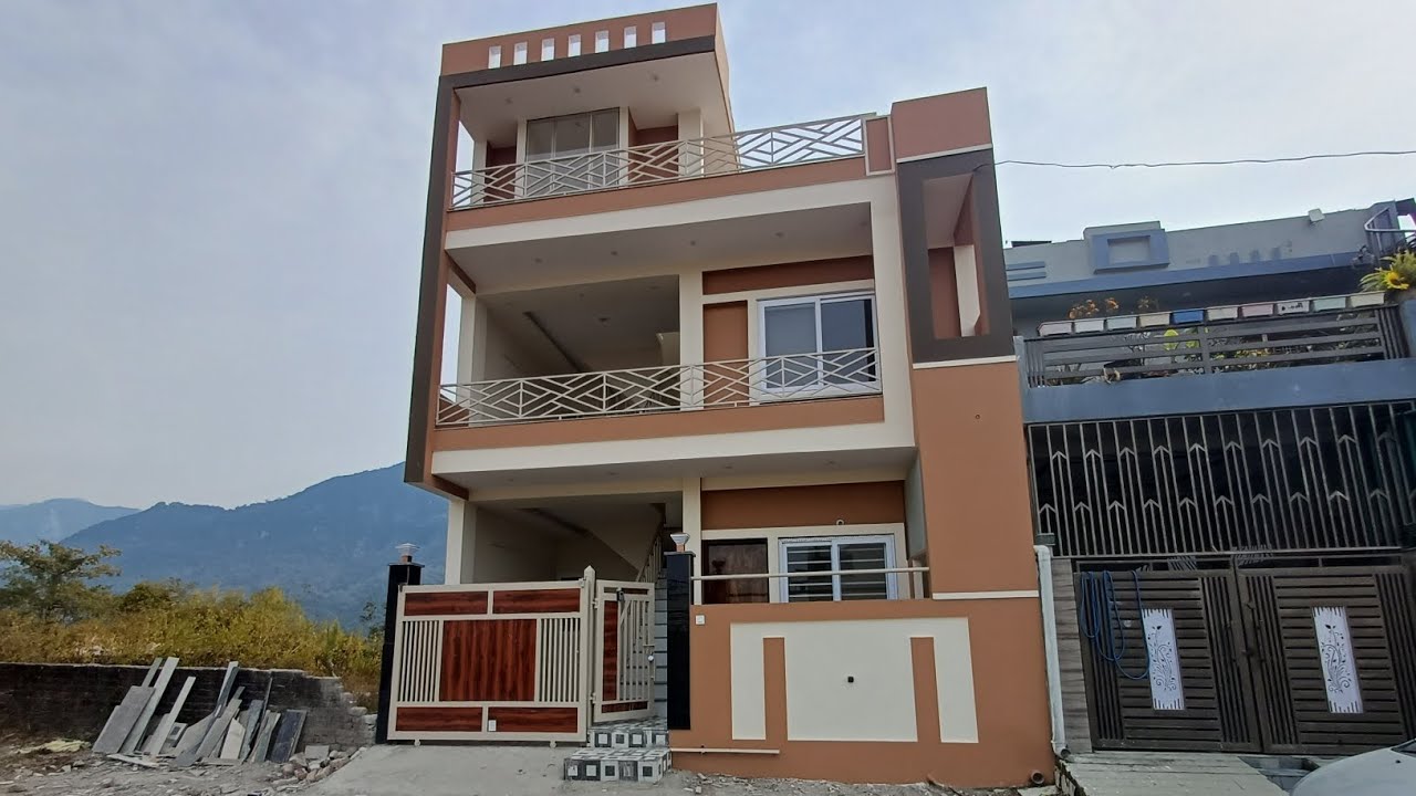 नए साल में नया मकान बिकाऊ है 112गज मैं बना हुआ 4 बेडरूम के साथ जल्दी  कॉल कीजिए 6395413222 