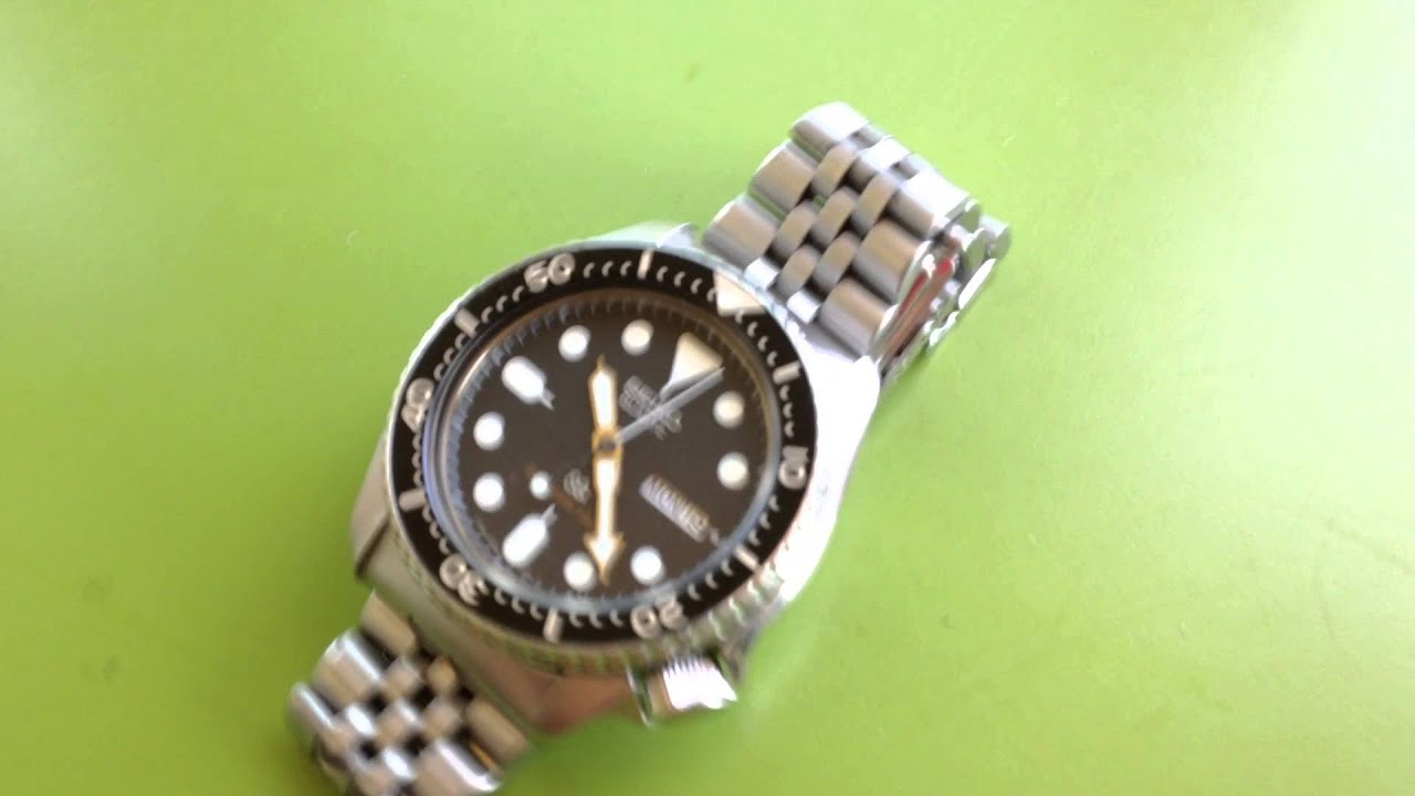 SOLD: Seiko 7548-7009 on Z199 bracelet, near-mint example - YouTube