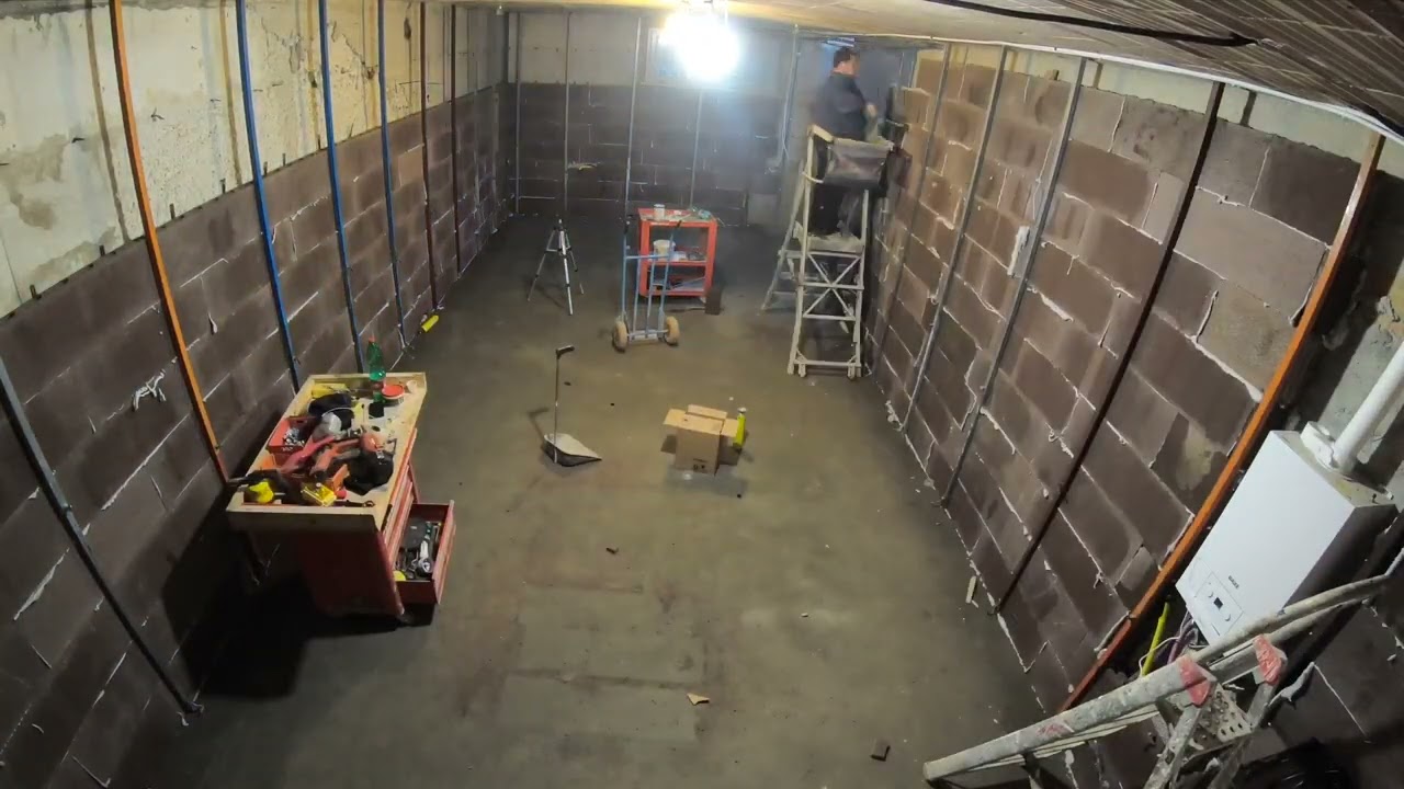 Trasformazione di un garage in sala hobby time laps