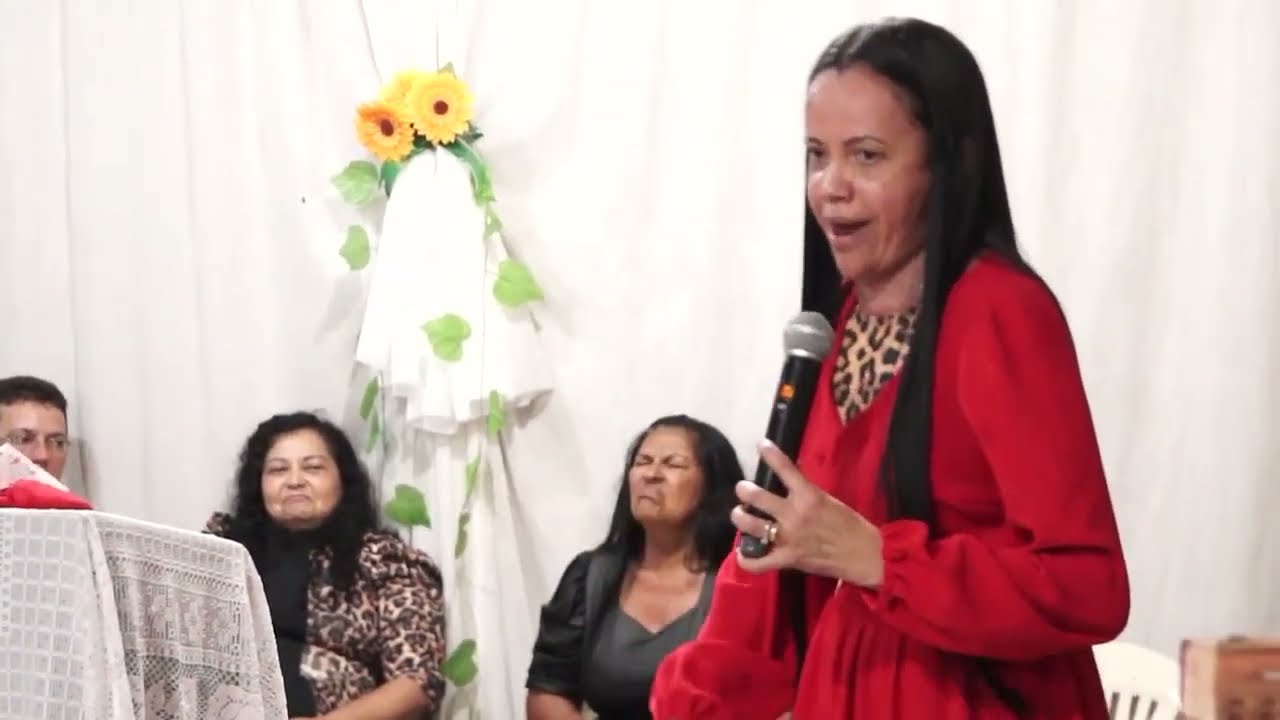 Todo joelho var ter que se dobrar  \ Pregação de Arrepiar \  Missª Janne Alves