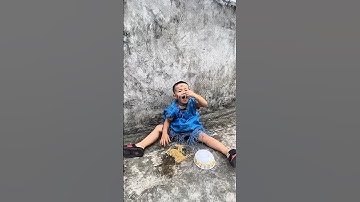 cậu bé bị kẻ xấu bắt lạt may mắn gặp được anh trại giúp đỡ #shorts