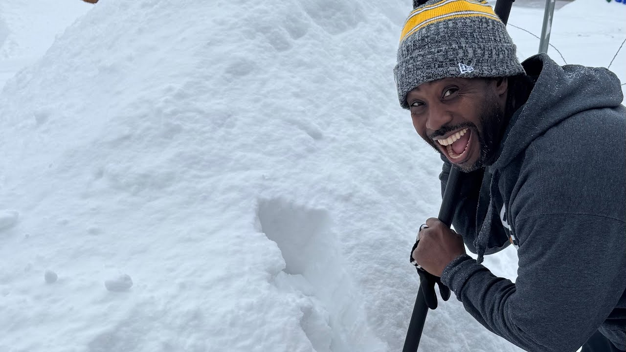 Digging ourselves out of a winter snowstorm - YouTube