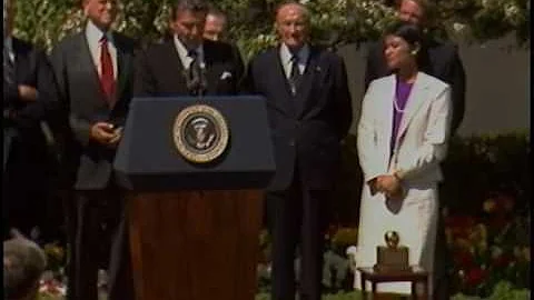 President Reagan's Remarks at a Ceremony for Teacher of the Year Theresa Dozier on April 18, 1985 - DayDayNews
