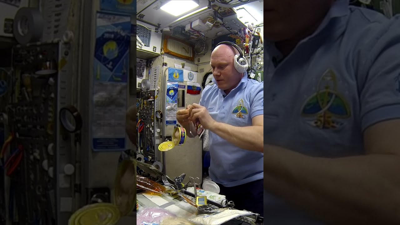 #Белуга на завтрак #shorts #мкс #iss #space #космос #ОлегАртемьев #космическаяеда