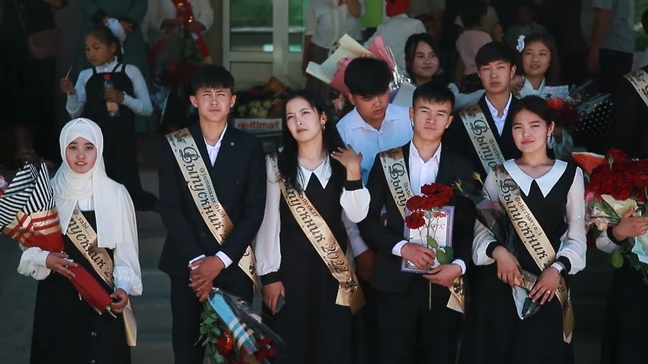 Кызыл-кыя бутуруучу САМЫЕ ЛУЧШИЕ ВЫПУСКНИКИ 2022 ЧАУВАЙ Бөрубай Кулбаев ОРТО МЕКТЕБИ