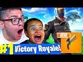 *NEW* SCOPED REVOLVER GAMEPLAY IN FORTNITE BATTLE ROYALE!! 10 YEAR OLD SQUEAKER BEATS EVERYONE!!!