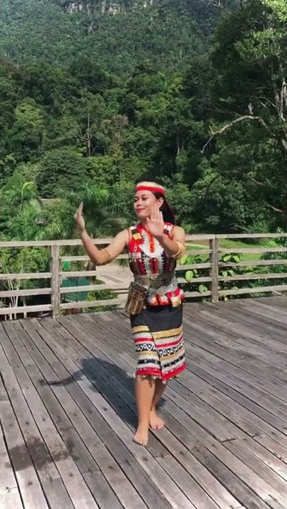 Bidayuh Jagoi Dance #bidayuh #dayungsangon #sarawakcakturalvillage