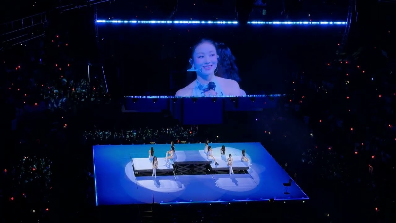 [4K] 20260116 TWICE in Oakland - OPTIONS + MOONLIGHT SUNRISE Fancam