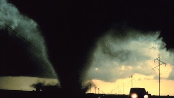 LIVE SEVERE WEATHER COVERAGE: Tornadoes, Large Hail and Damaging winds