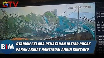 Atap Tribun Stadion Gelora Penataran Blitar Rontok Diterjang Angin Puting Beliung| BIM (14/10)