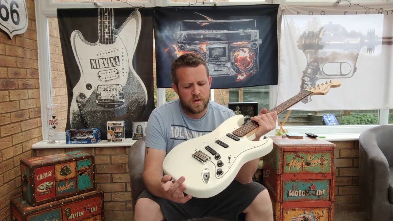 Review- Squier Deluxe Hot Rails Strat - YouTube