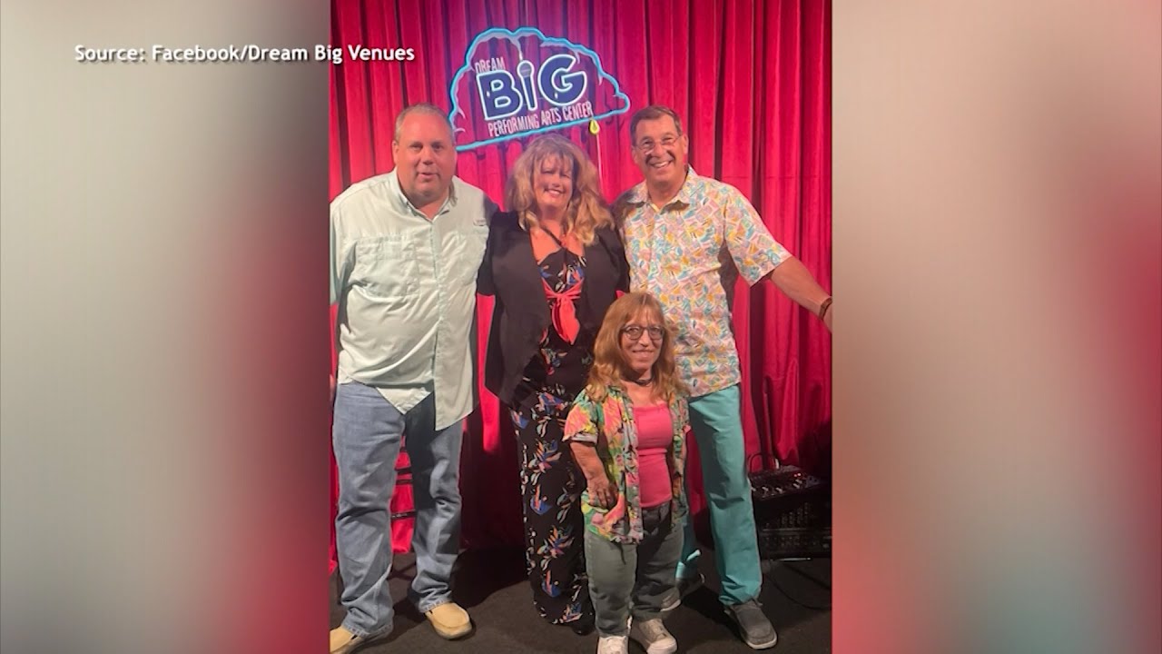 Благотворительная комедия Comedy For A Cause оказывает поддержку Специальной Олимпиаде штата Дела...