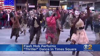 Flash mob performs \\