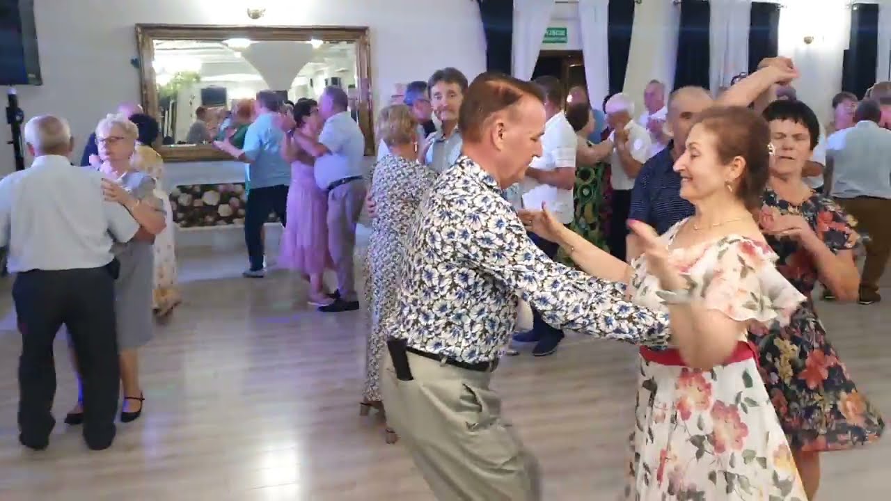 ZNAKOMICI TANCERZE Małgosia z Darkiem czują się jak rybki w wodzie i bawią się wyśmienicie