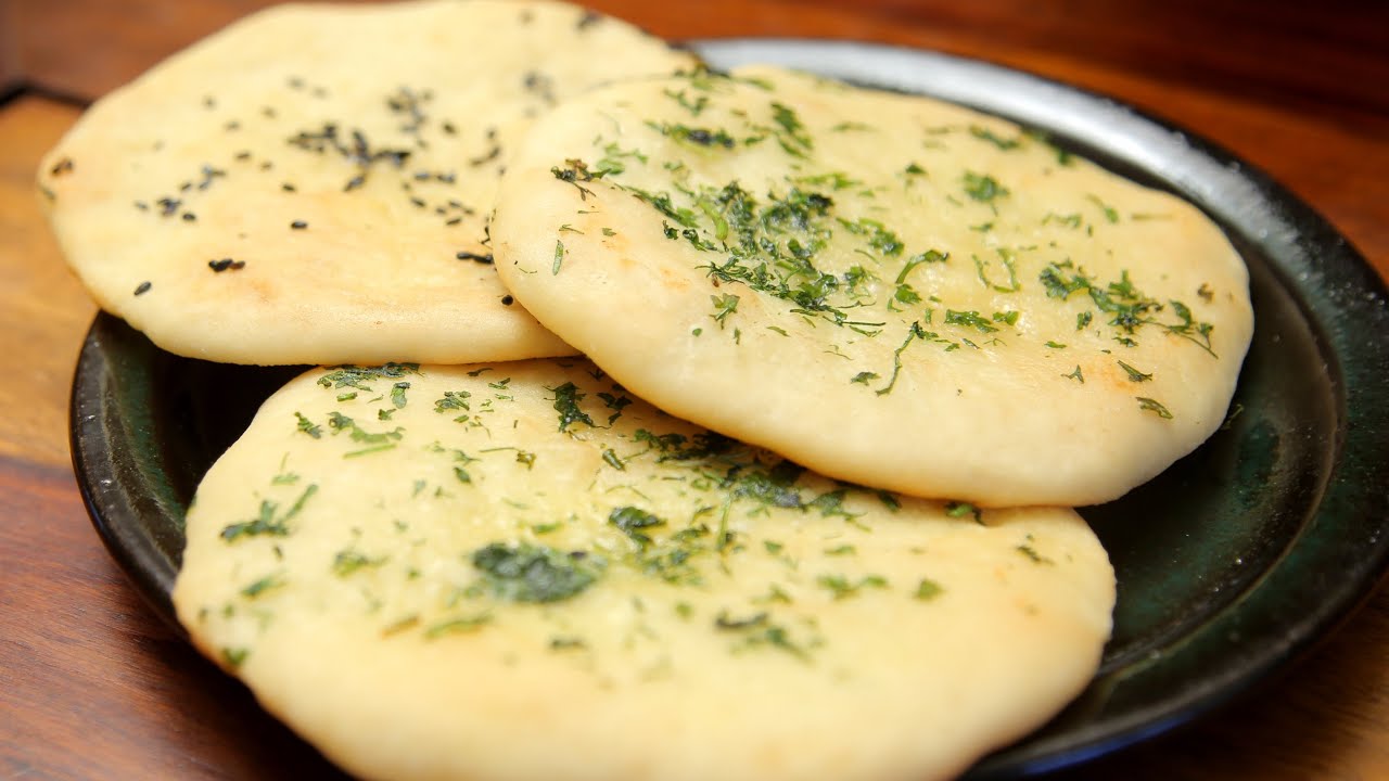 How To Make Kulcha At Home | Baked Kulcha Recipe | Divine Taste With Anushruti | Rajshri Food