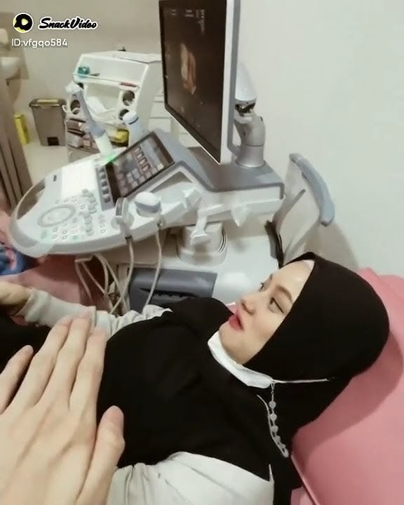 Rey Mbayang dan Dinda Hauw di aplikasi Snack video