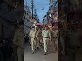 त्योहारों से पहले सुलतानपुर में पुलिस अलर्ट,SP ने बाजारों में पैदल गश्त कर परखी सुरक्षा व्यवस्था