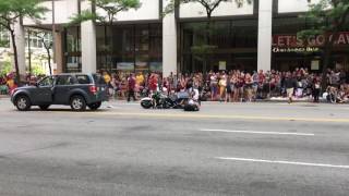 Cavaliers Parade 2016 Motor Cop gets hit screenshot 4