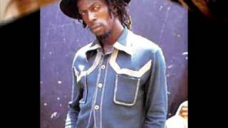 Video thumbnail of "Gregory Isaacs - Don't Believe In Him"